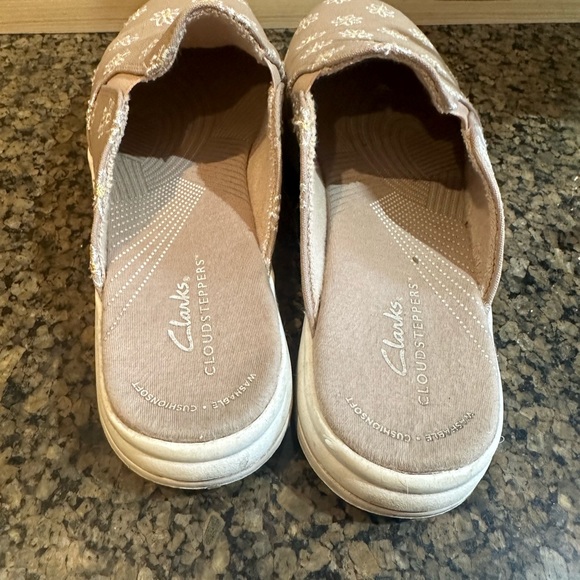 Clark’s Breeze Shore Cloudsteppers Slides - Picture 3 of 3